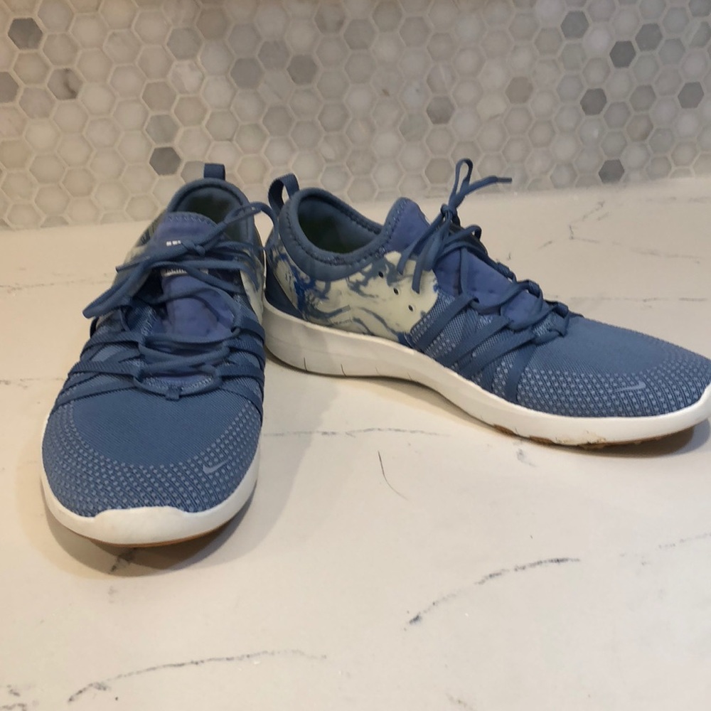 Nike training shoes powder blue women 10.5